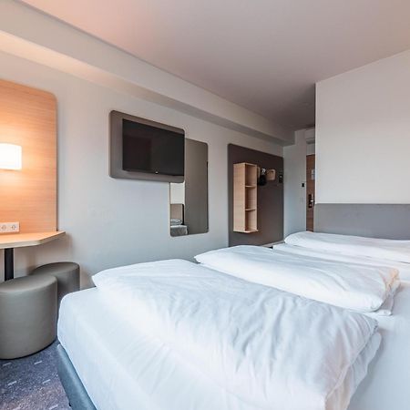 B&B Hotel Rastatt Bagian luar foto