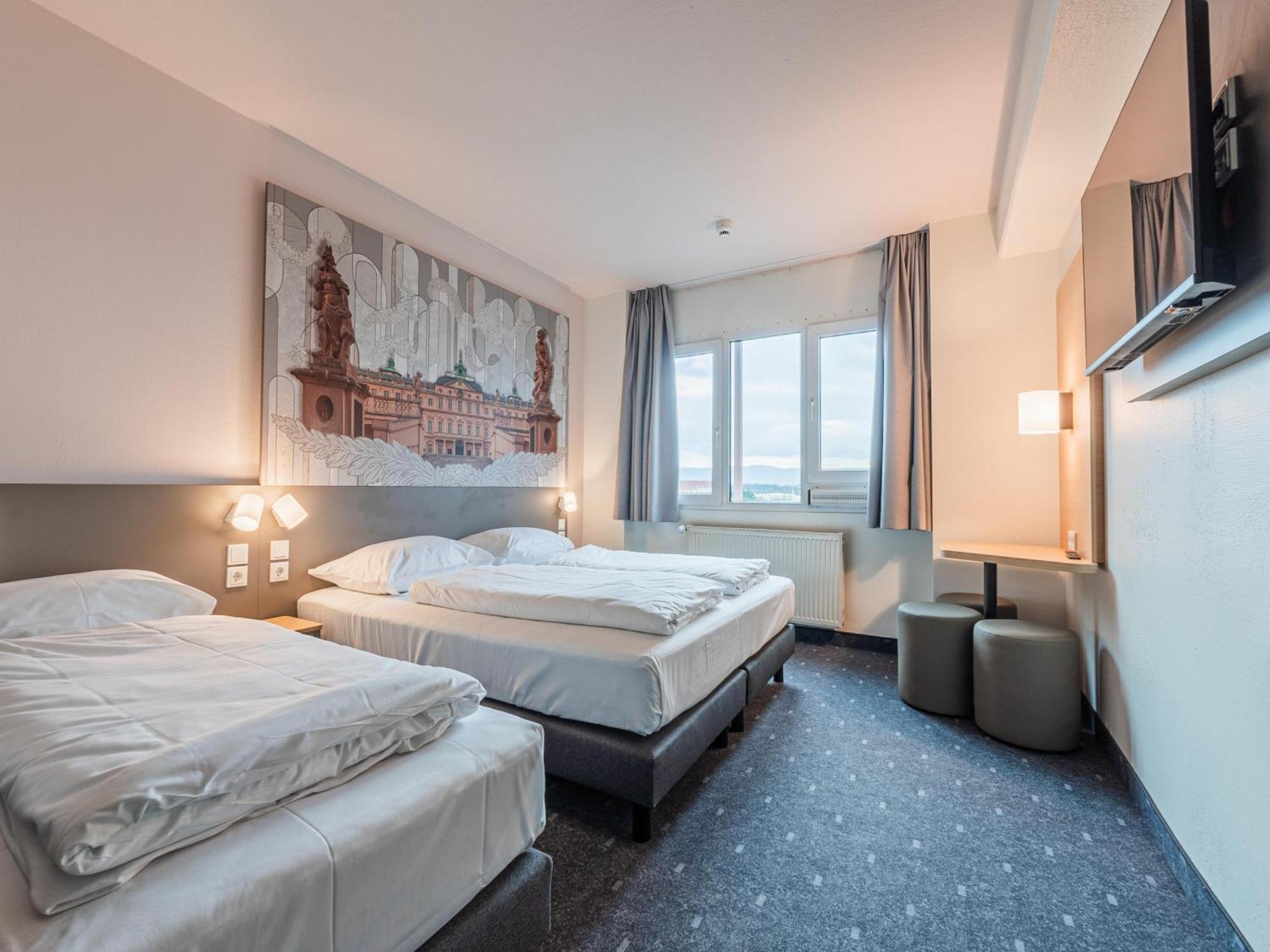 B&B Hotel Rastatt Bagian luar foto