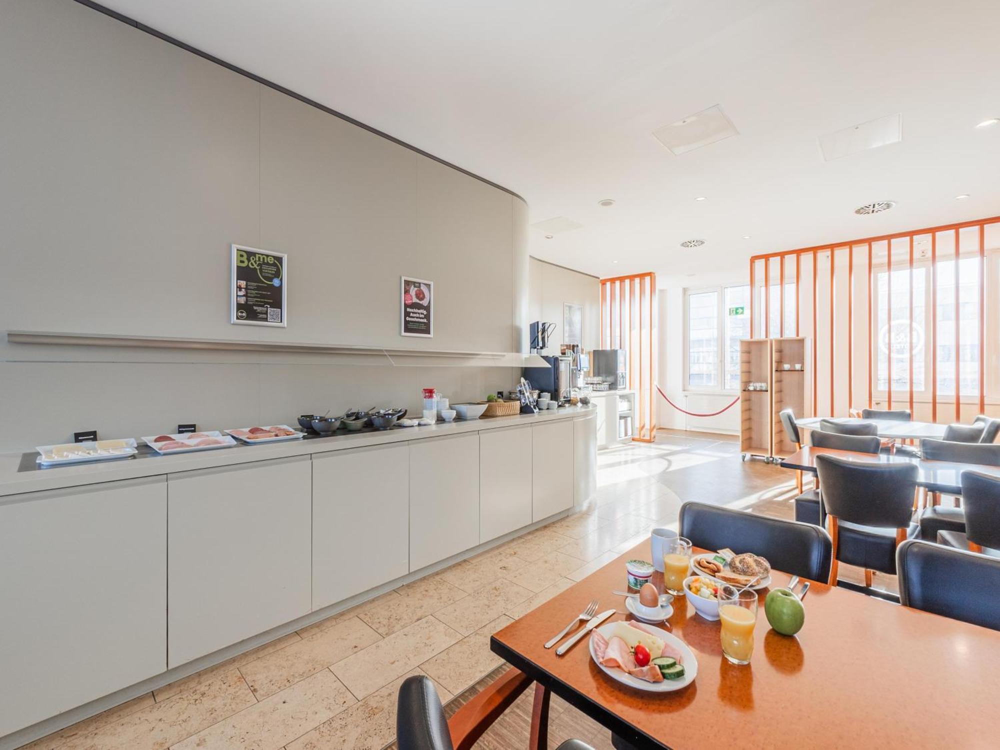 B&B Hotel Rastatt Bagian luar foto