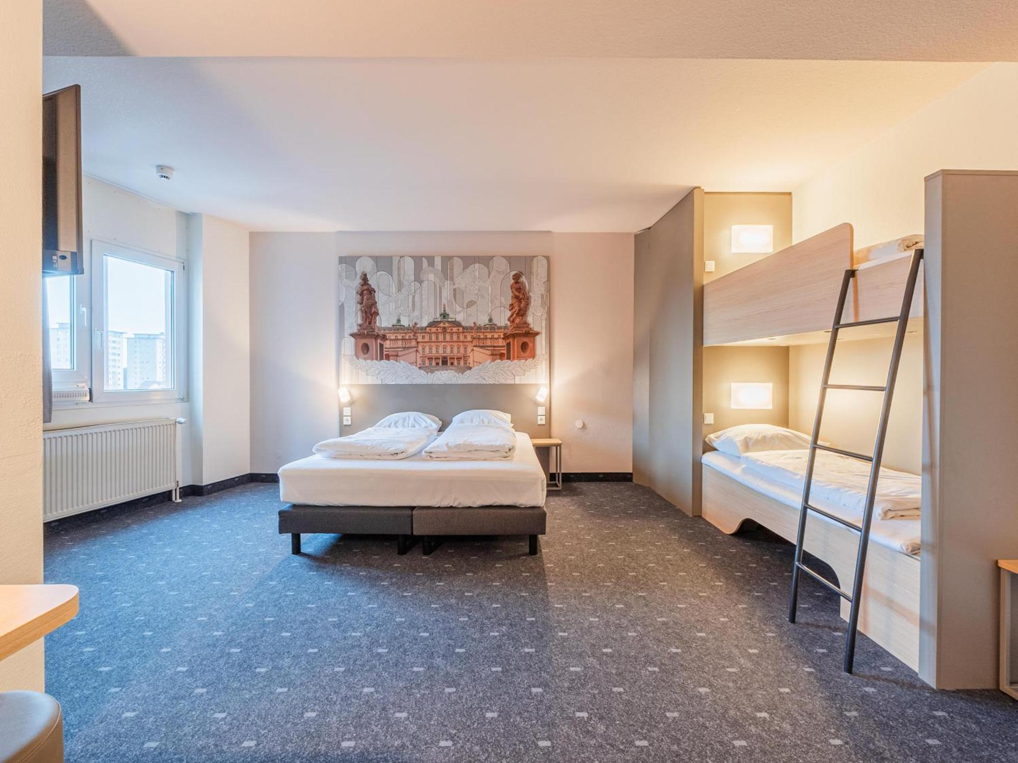 B&B Hotel Rastatt Bagian luar foto