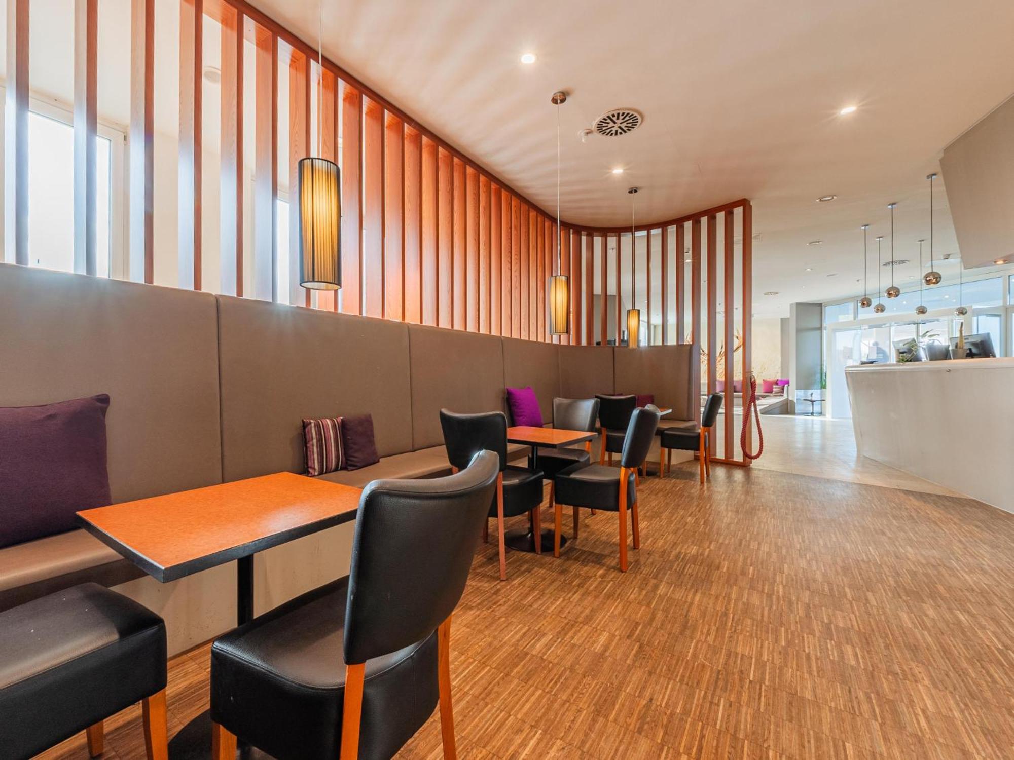 B&B Hotel Rastatt Bagian luar foto